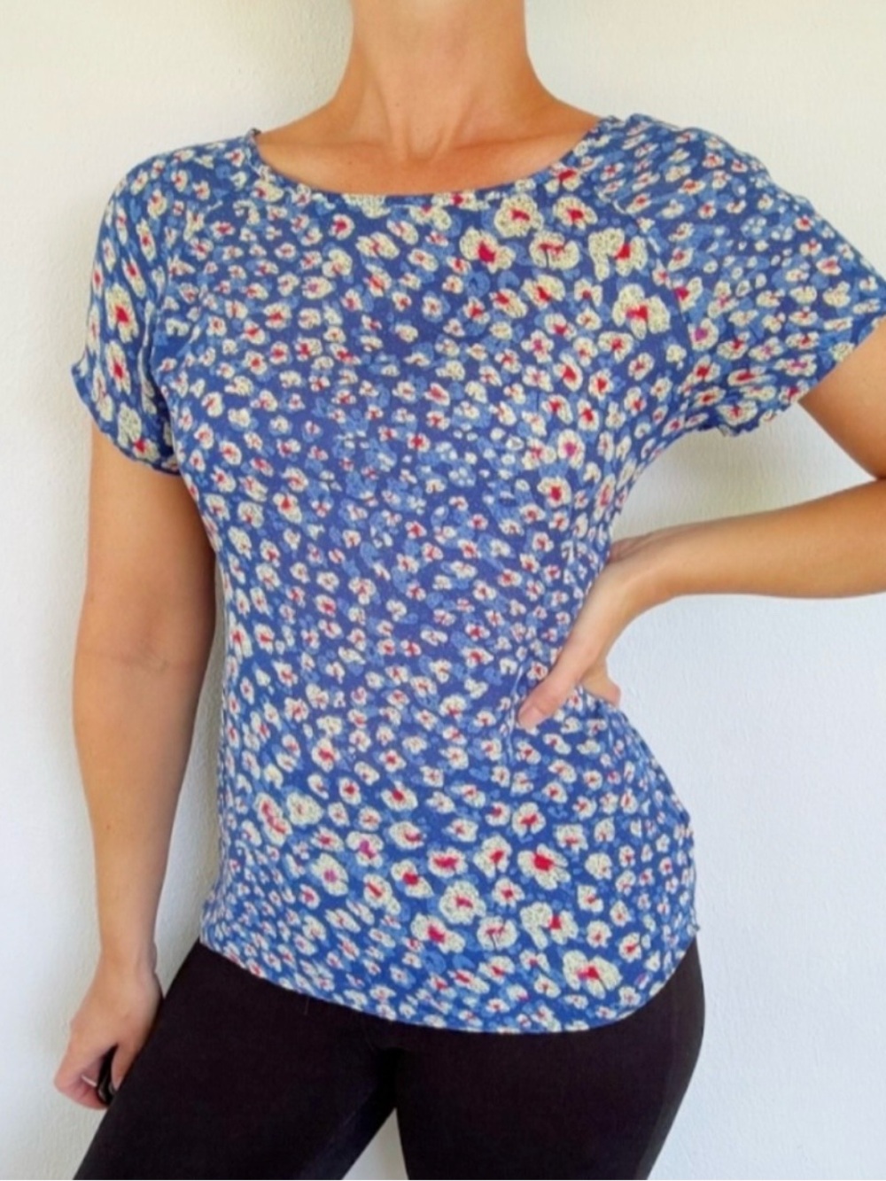 CAbi Blue Floral Scoop Neck Short Sleeve Blouse